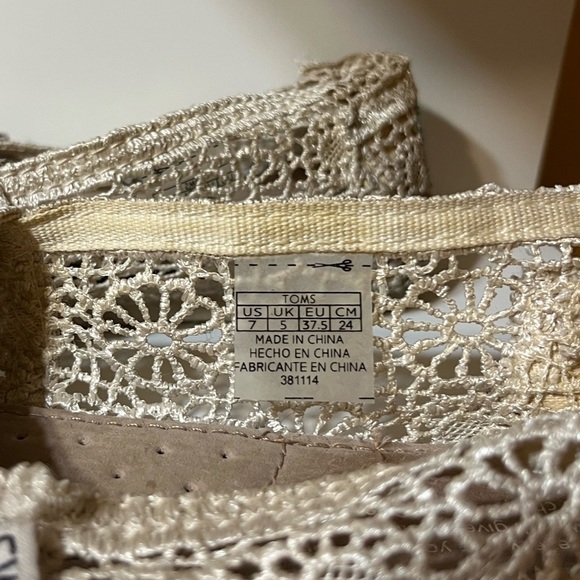 White lace Toms - Picture 6 of 6